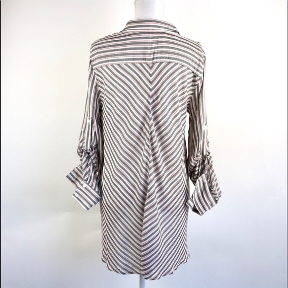 Max Studio Button-Down Top - Picture 4 of 8